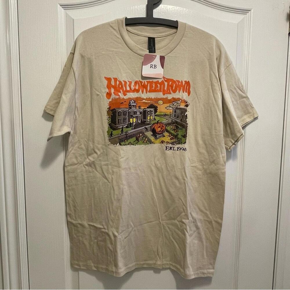 Gildan Heavy Cotton HalloweenTown Graphic T-Shirt Large